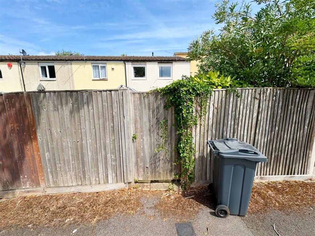 Rear access from Bamfield Road.jpg