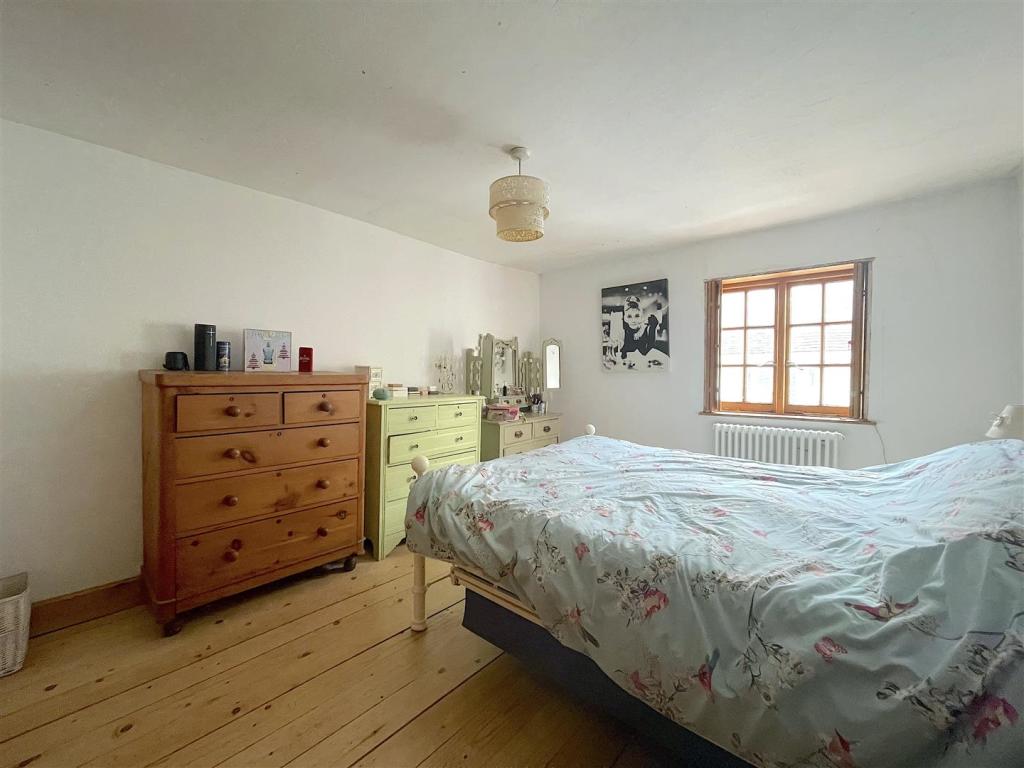 Bedroom One (1).jpeg