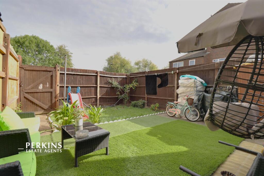 GARDEN.JPG