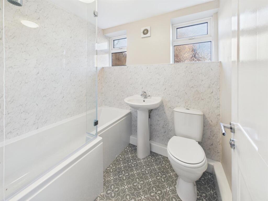 10 - 2 bedroom end-terraced house.jpg