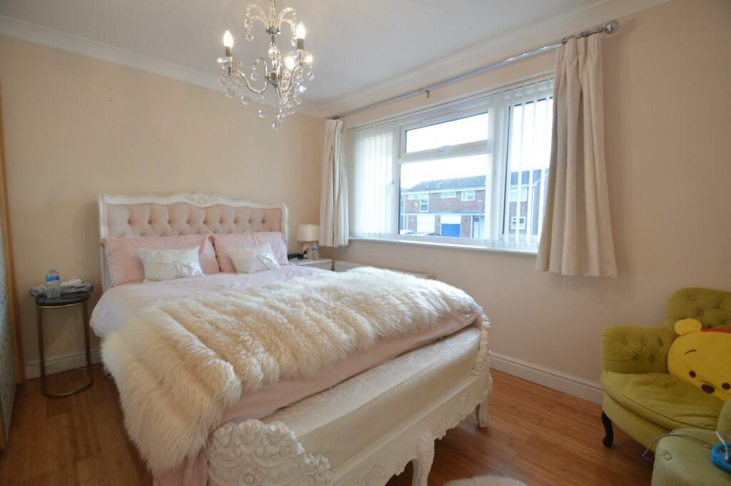 6 Meadow Close bedroom one.JPG