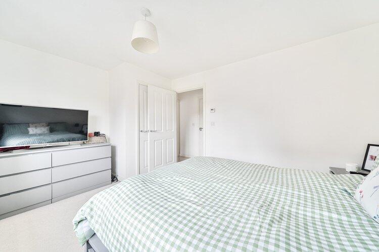 1289490 6 6825afc55147f ARW