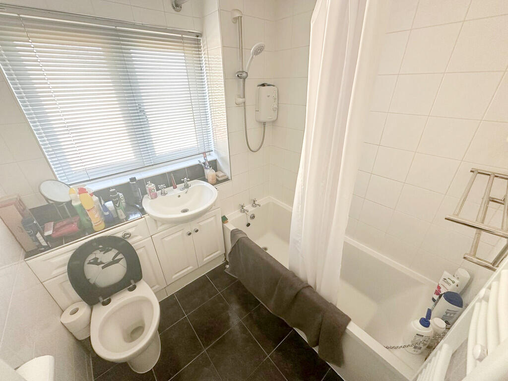 IMG-20250910-WA00...