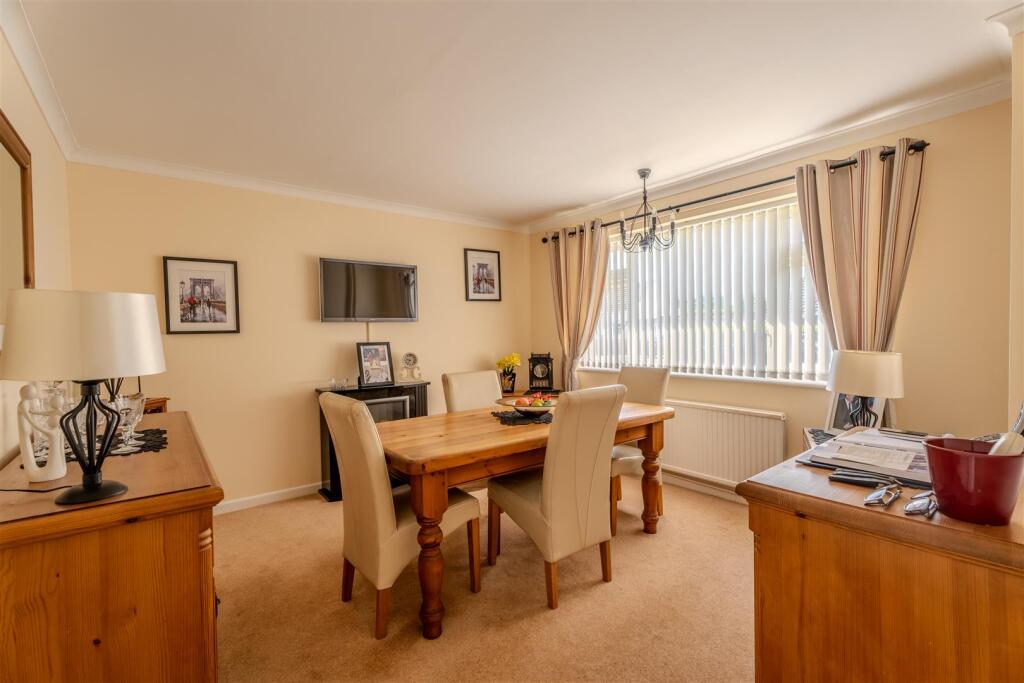 1 Martindale Ave-13.jpg