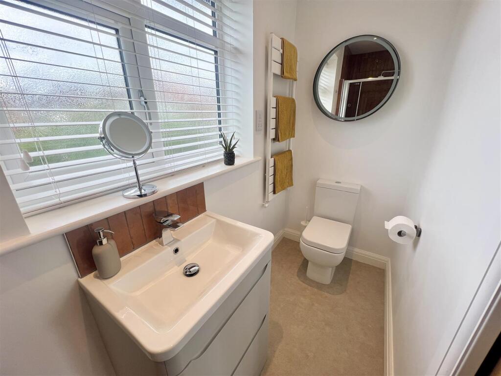 EN-SUITE