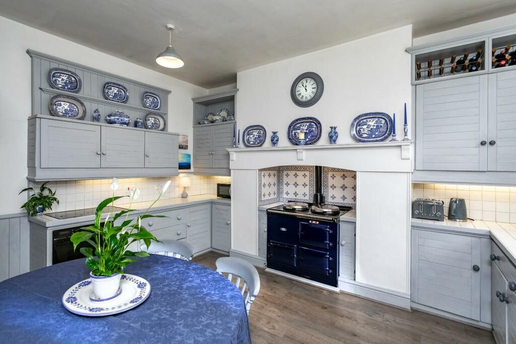 45 Bury New Road-47.jpg