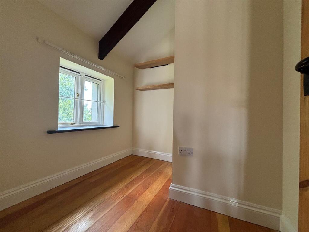 bed 3.jpg
