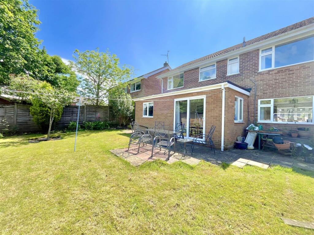 Enclosed Rear Garden