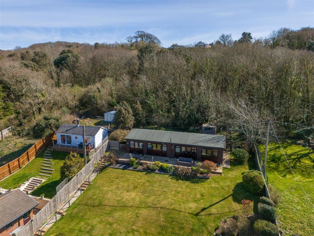Garden &amp; Lodges