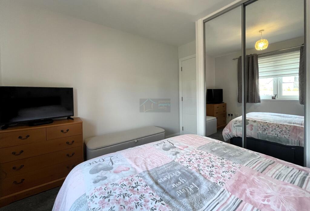 Bedroom 2b.JPG