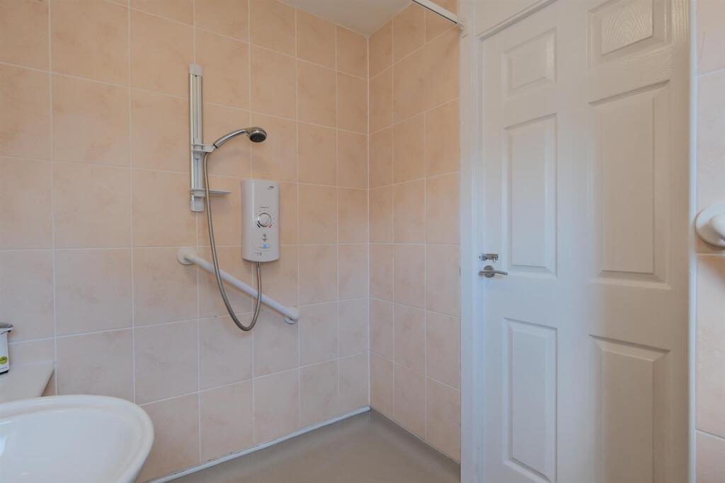 025-18 Calderbank View, Baillieston G69 7RL.jpg