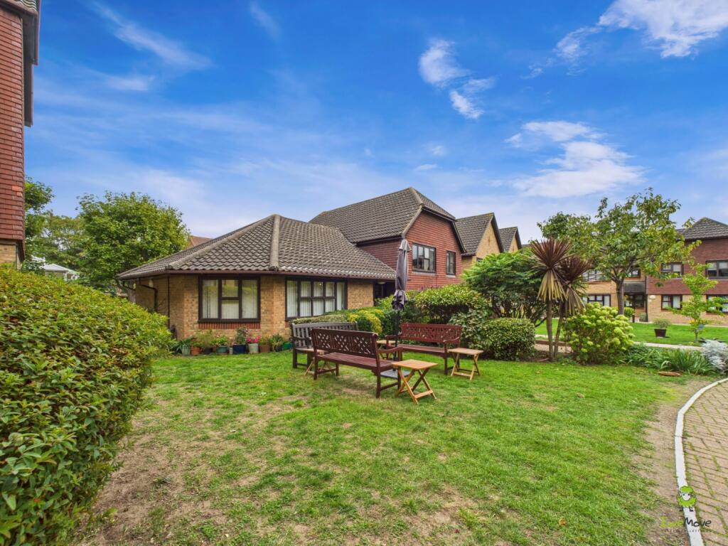 CAM02615G0-PR0116-STILL010