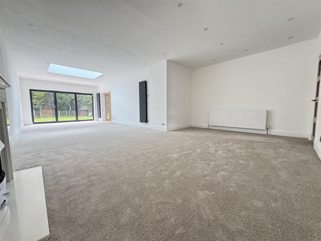 IMG_8736 (Large).JPG