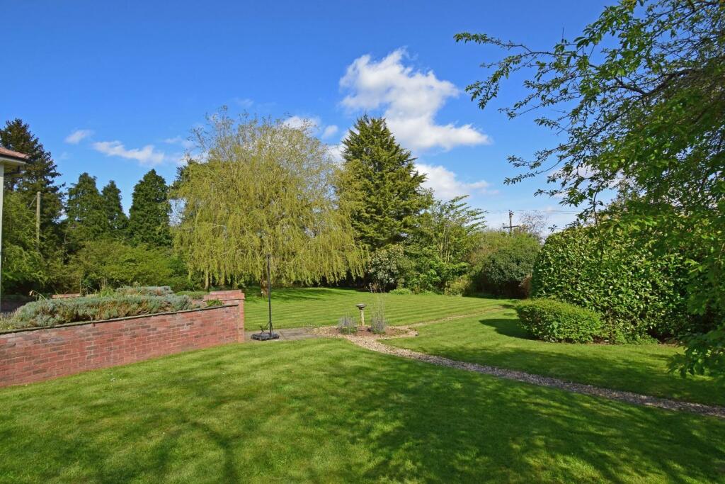 Ridgeway, garden a.jpg