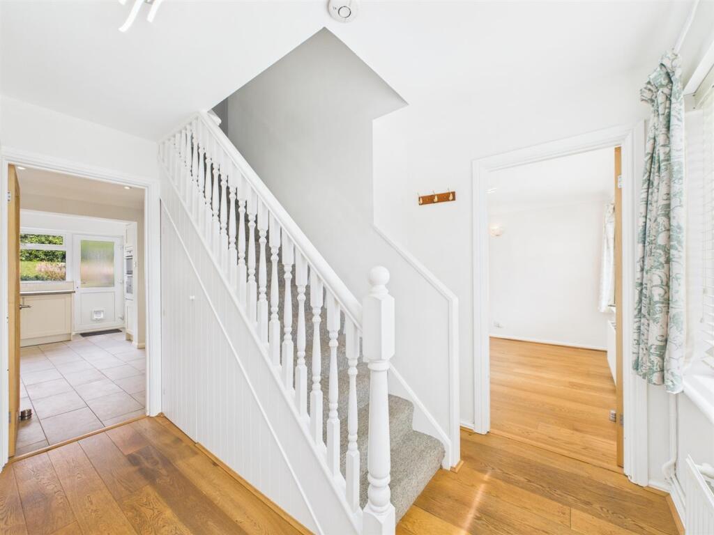Hallway .jpg