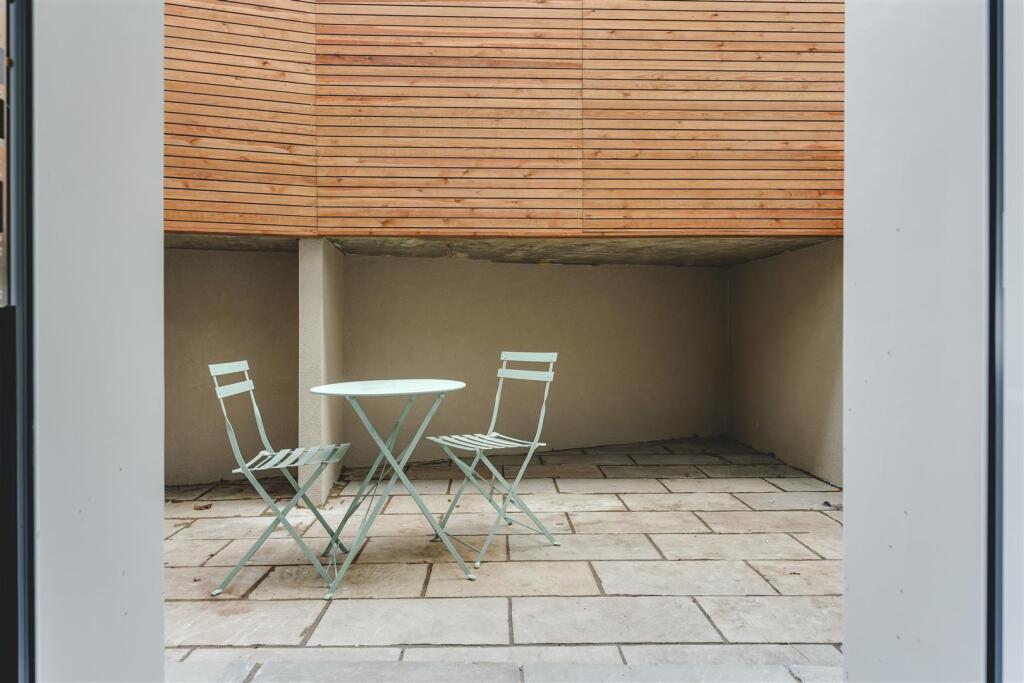 Clissold Close-59.jpg