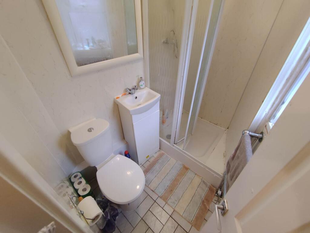 Shower room (1)