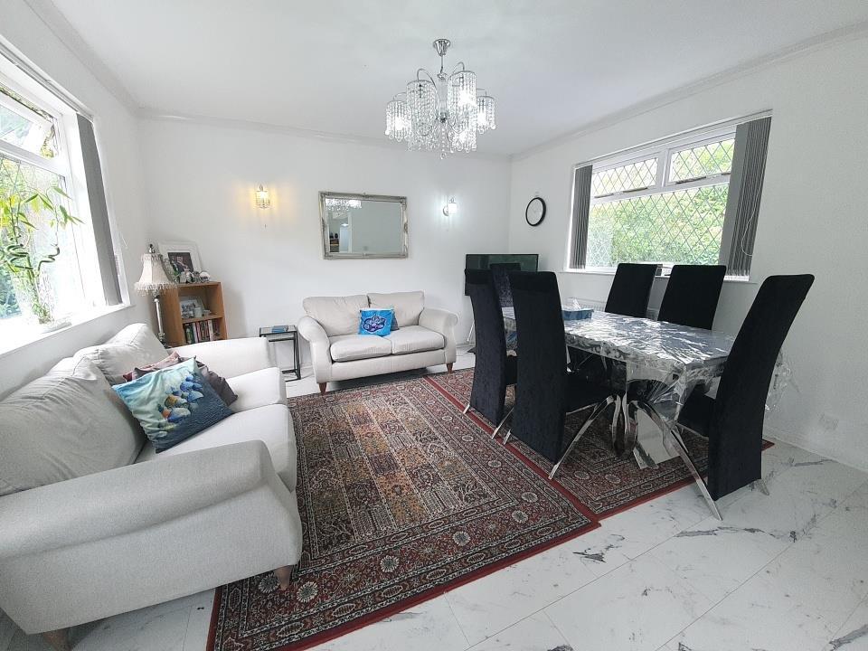 Dining/Sitting Room