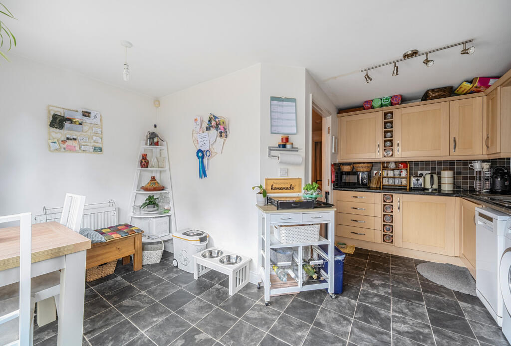 1299750-25-68304a...