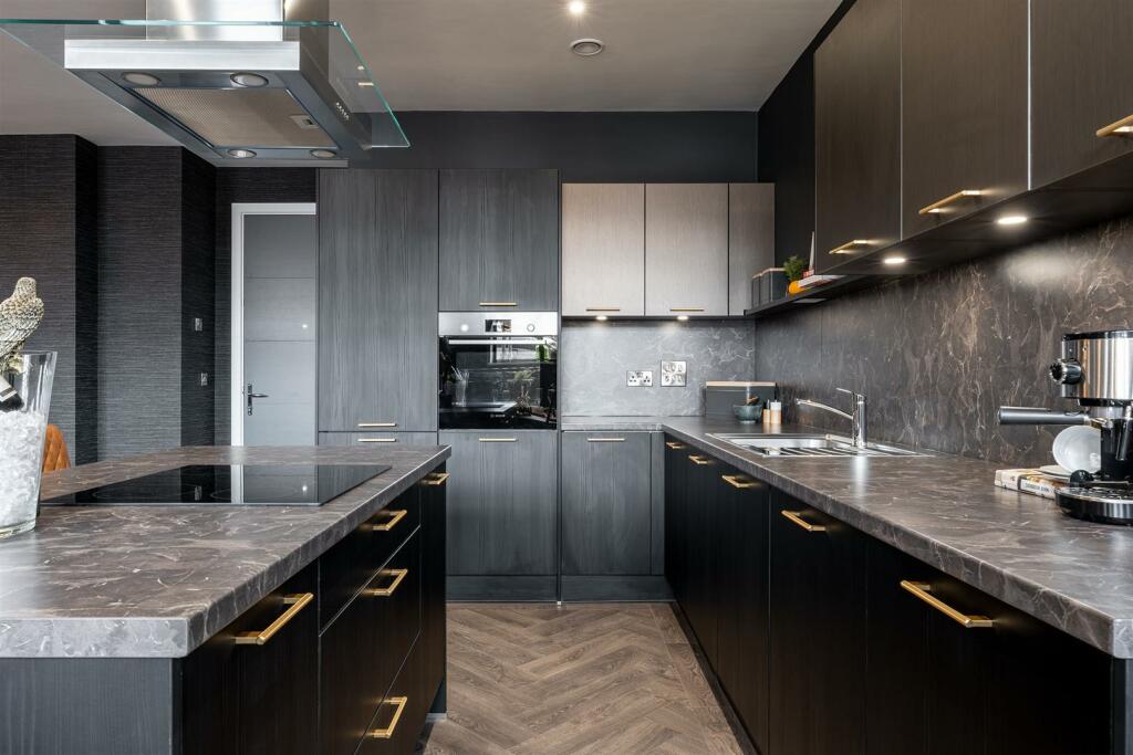 Priory House Showhome - by Ralph Media Group 09169