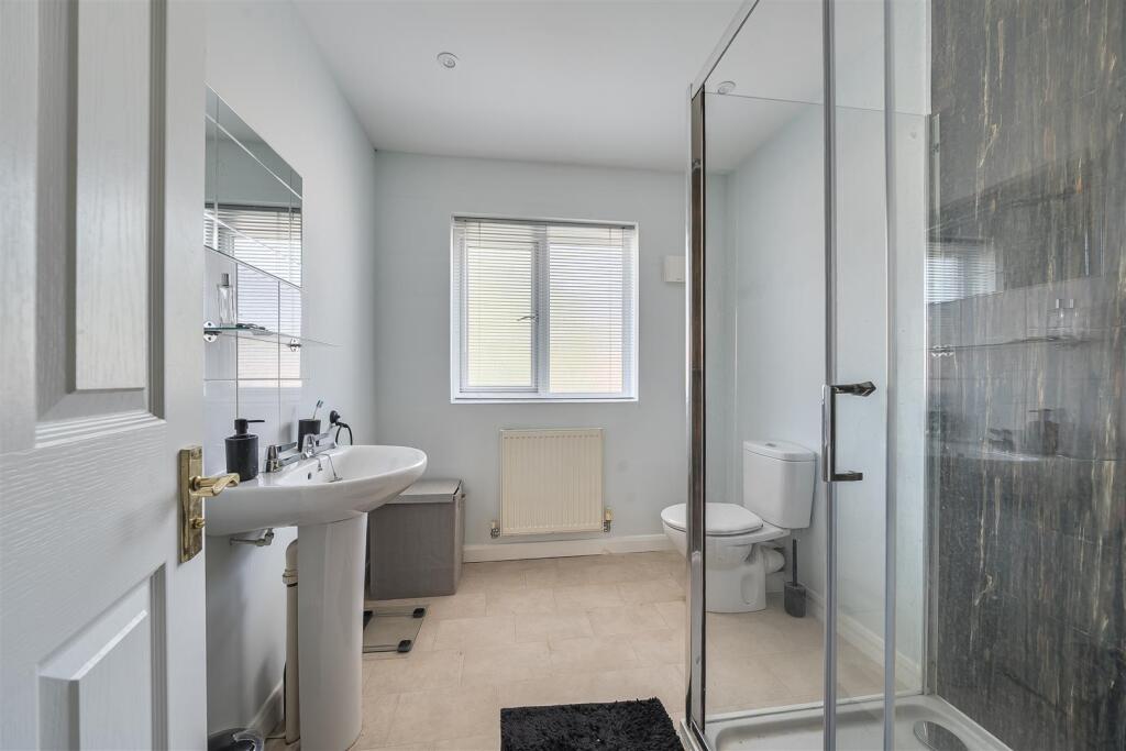 38 Stowe Drive, Rugby (13).jpg