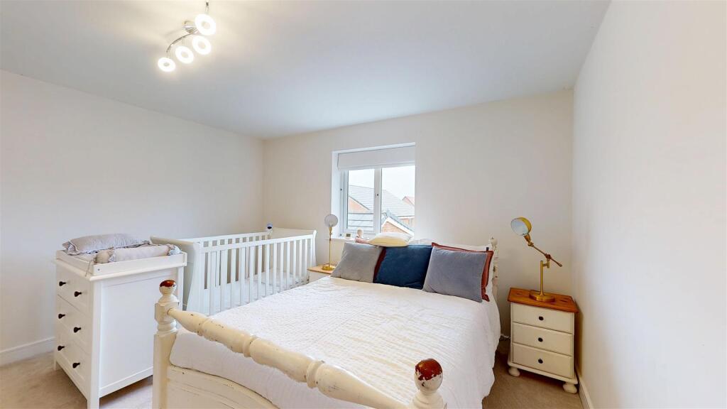 Gardeners Place 67, Bedroom One 1.jpg