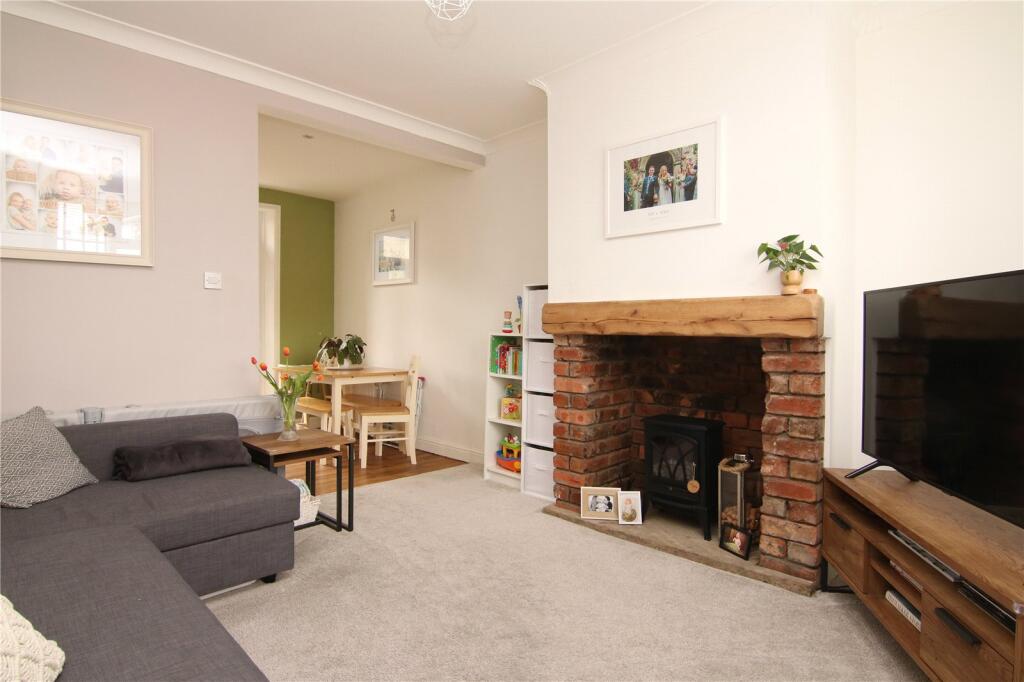 Living/Dining Areas