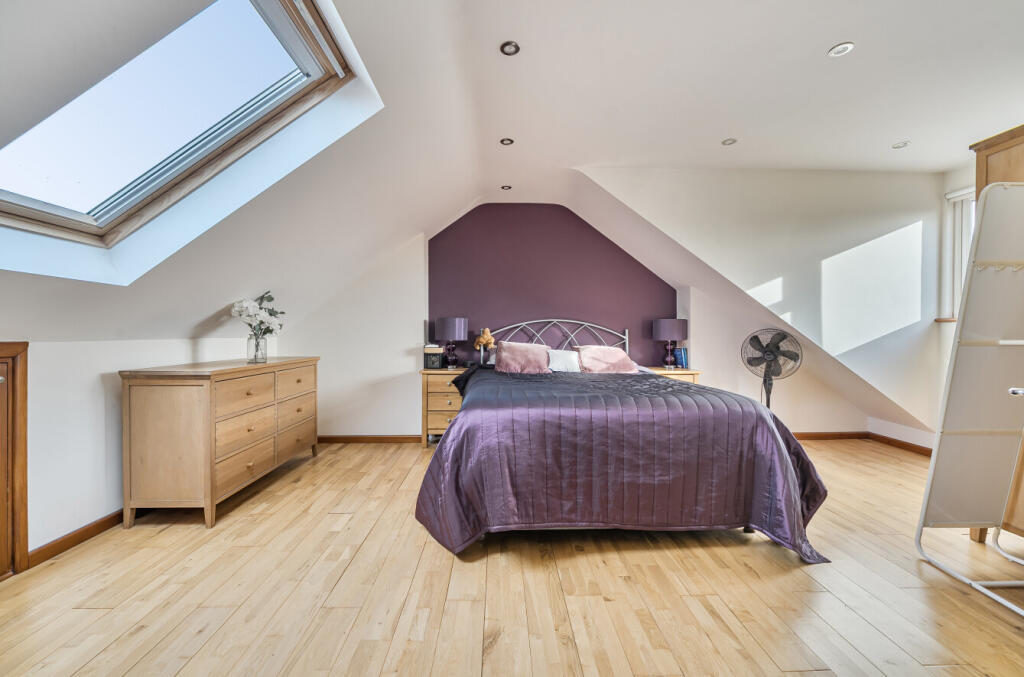 1361206-21-68daaa...