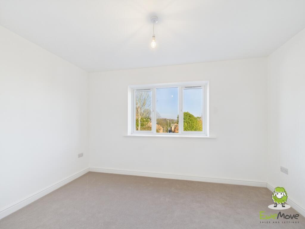 CAM03778G0-PR0176-STILL005