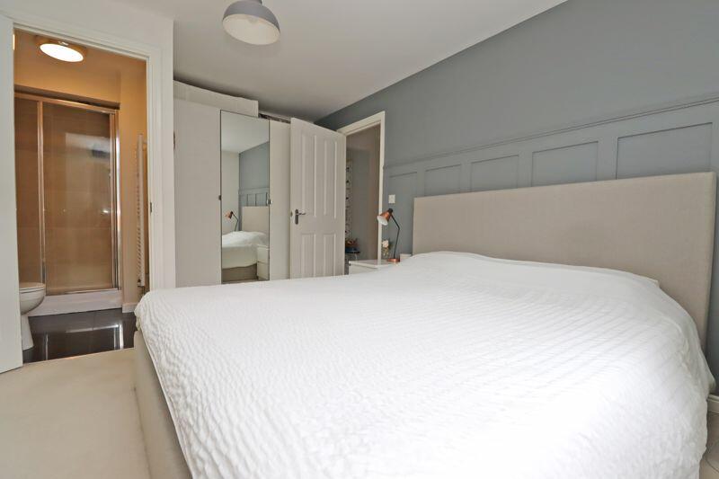 SECOND BEDROOM EN-SUIT