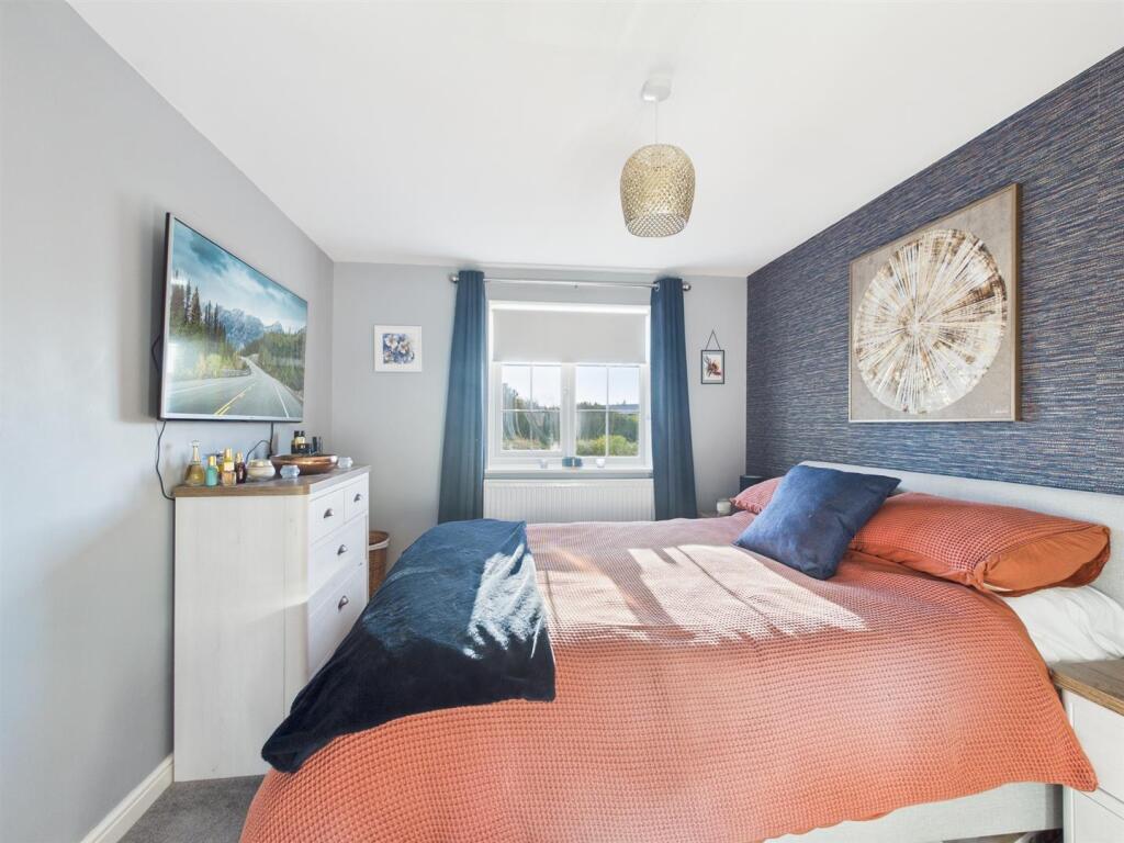 19 Cranmer Road Photos (5).jpg