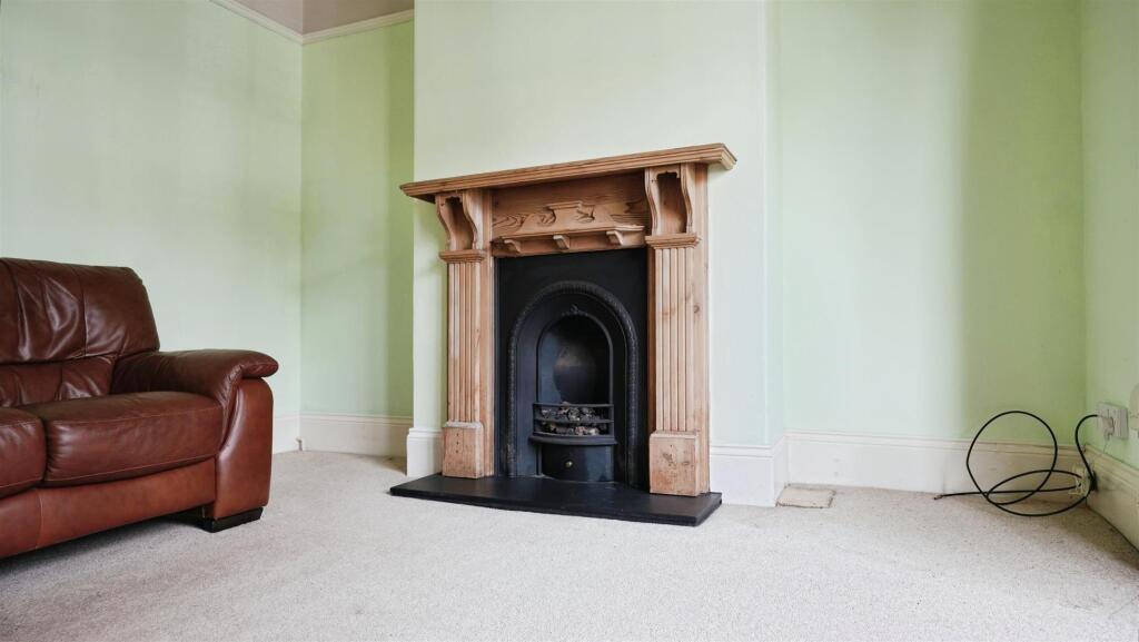 07d6e47d--4480-B46C-274724C2DA27-22198-000008A3144