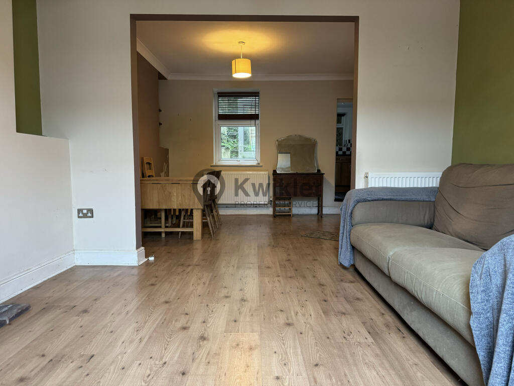 eZy Watermark_21-10-2025_04-26-42-1690pm.jpeg