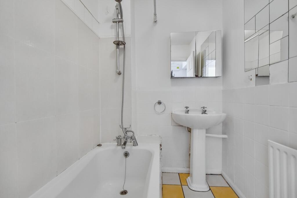 35B Grove Hill Road, Camberwell, London, SE5 8DF