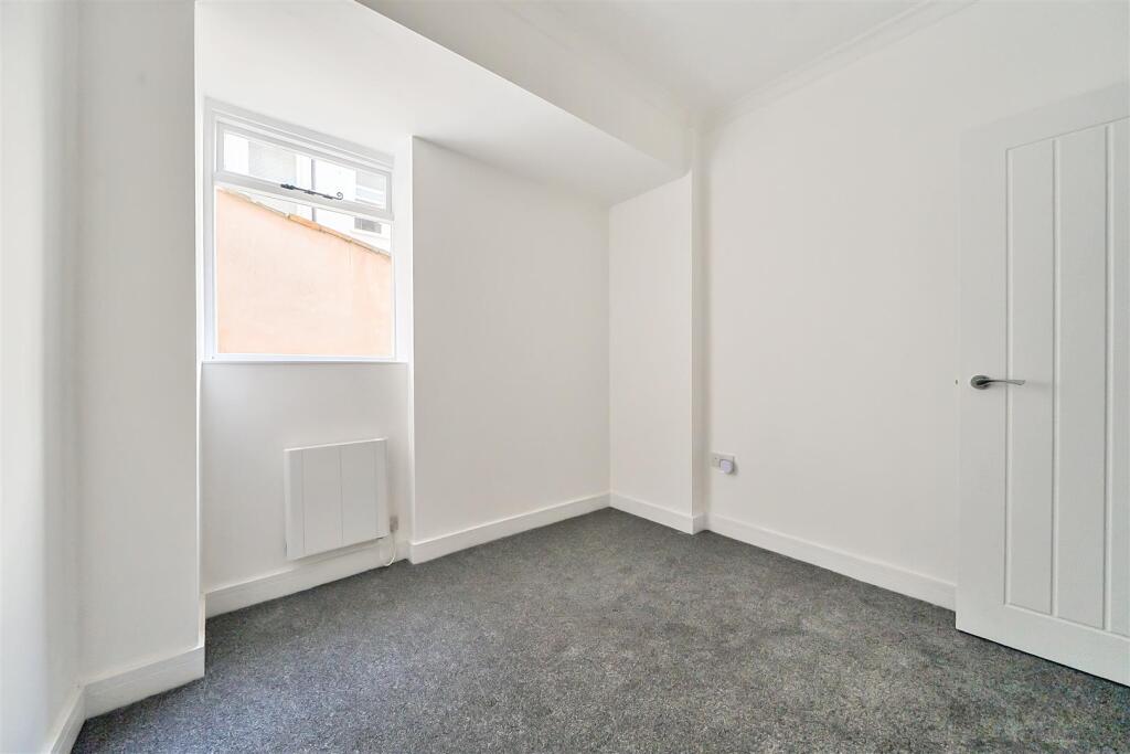 bedroom.jpg