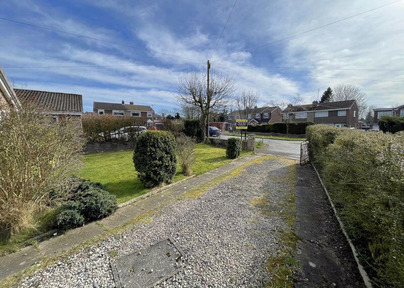 Front Garden &amp; Driveway