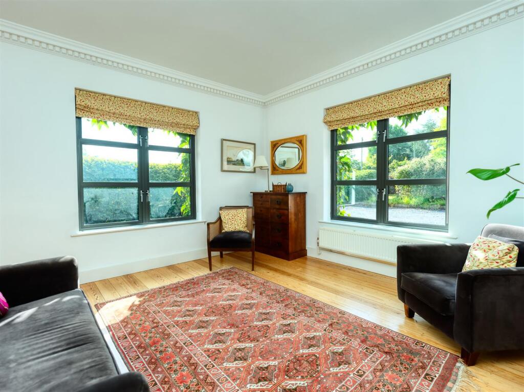Sitting Room.jpg