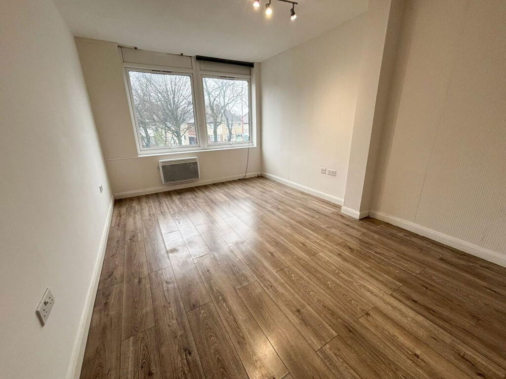 102 Tomlinson House, Tyburn Road, Birmingham, B24 8HJ