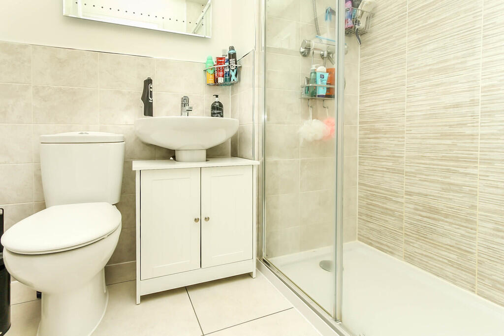 Ensuite Shower Ro...