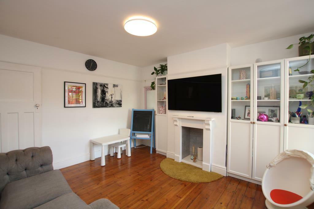 lounge1.JPG