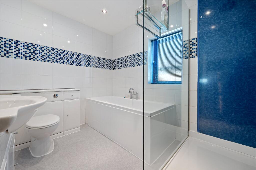 Master Ensuite