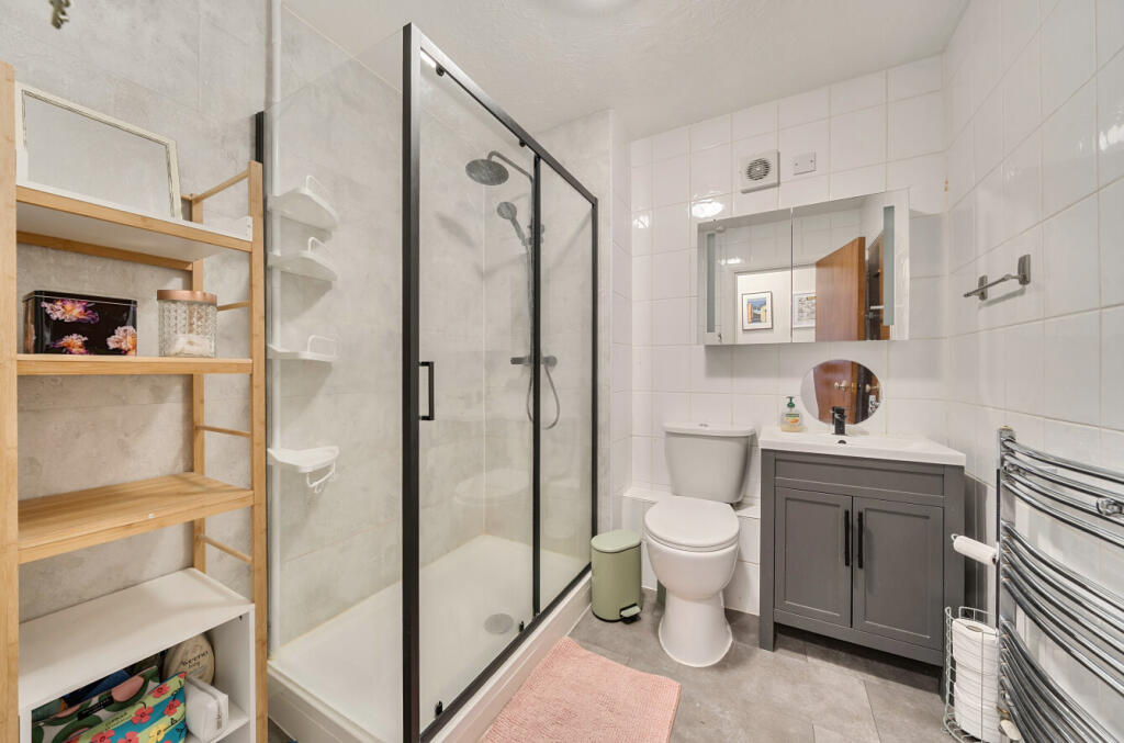 1364126-5-68ee89a...