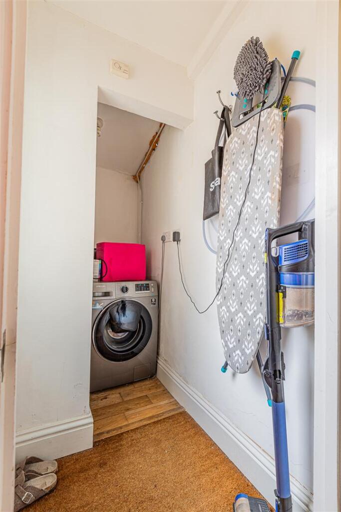 Amesbury Road 47-14.jpg