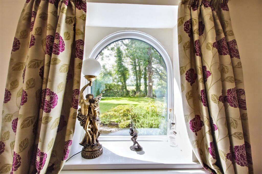 dining room arch window