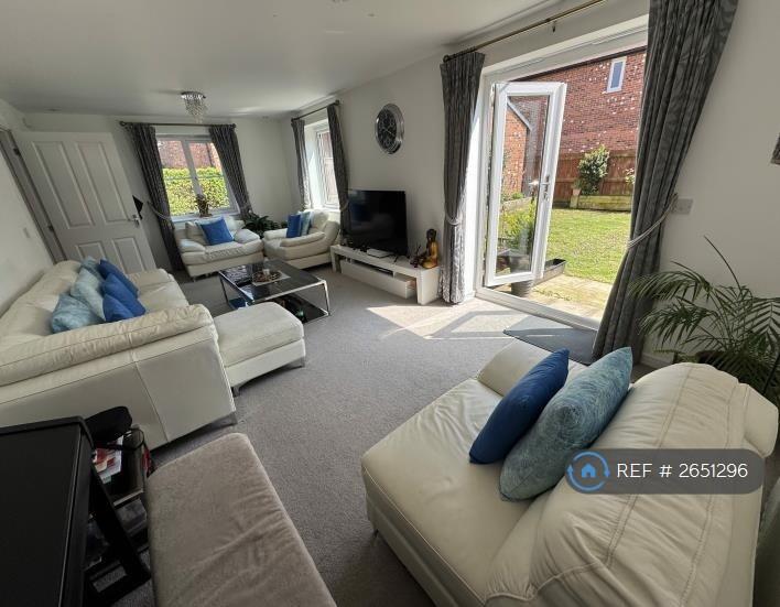 Lounge - Rear Aspect