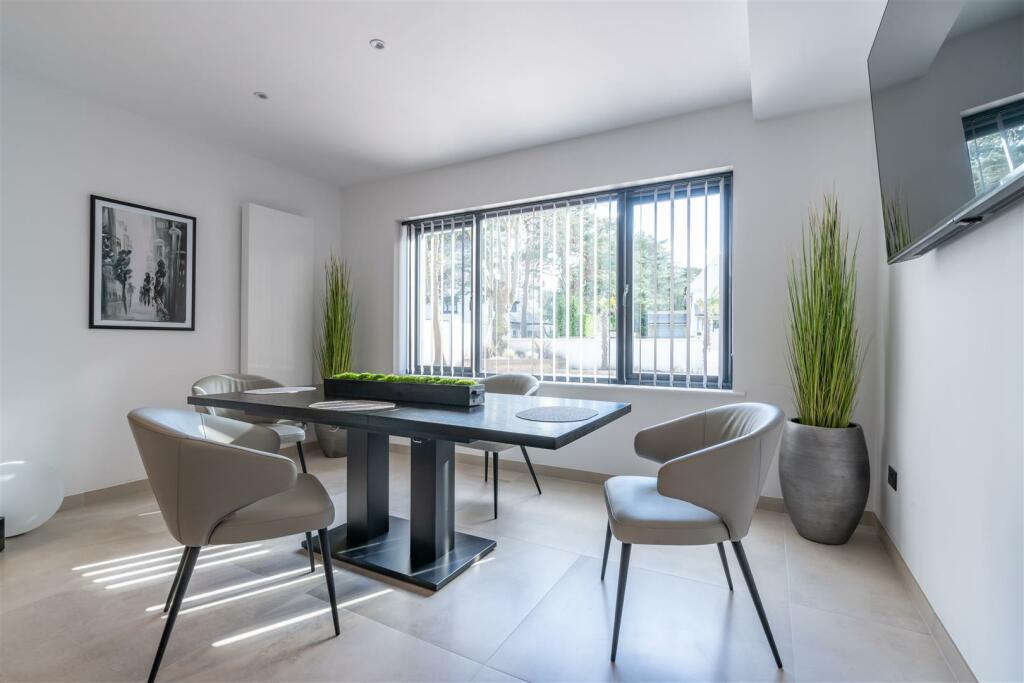 Informal Dining