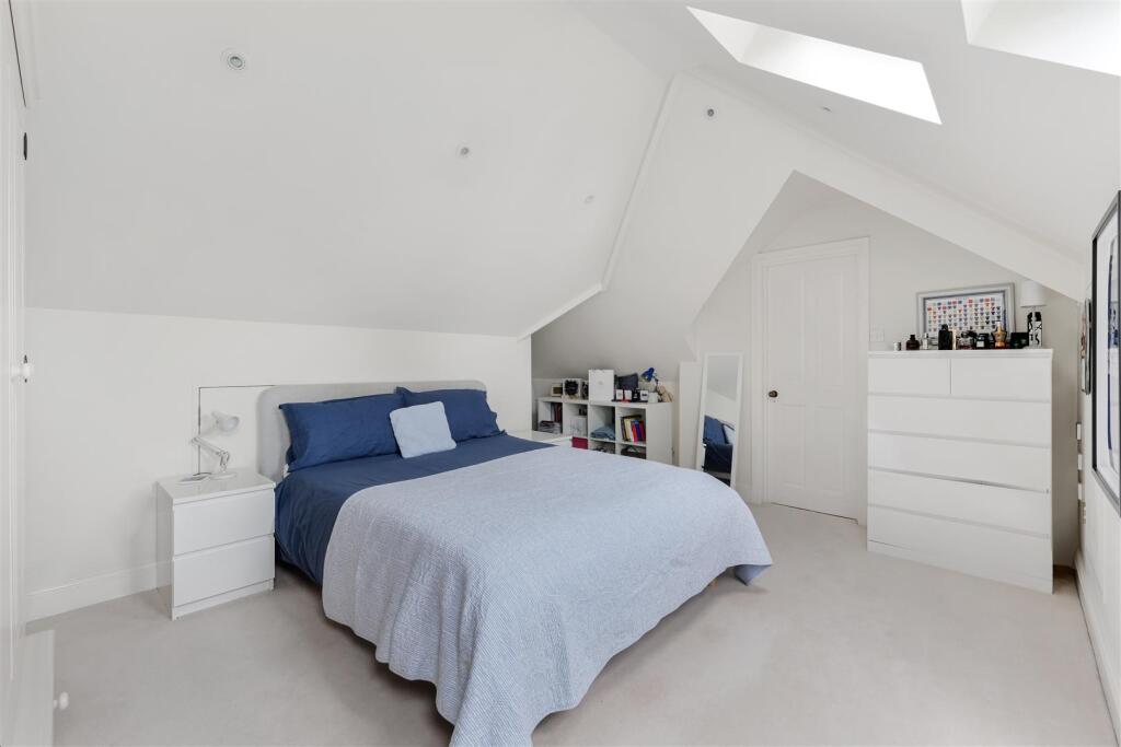 COLLEGE ROAD (11).jpg