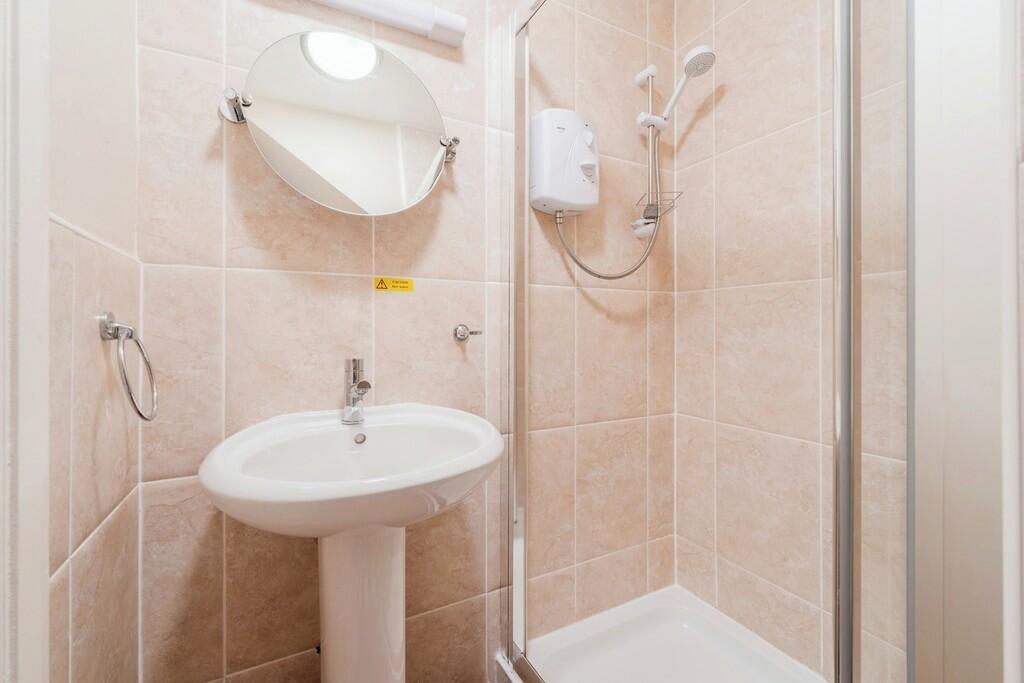 Ensuite for Bedro...