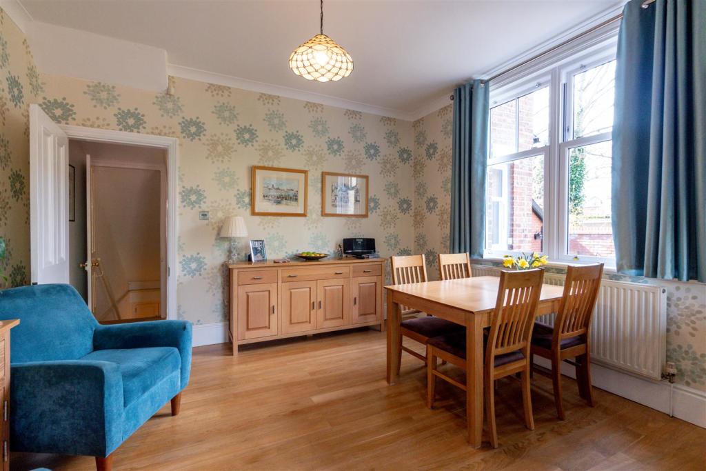Dining Kitchen Aspect 7.jpg