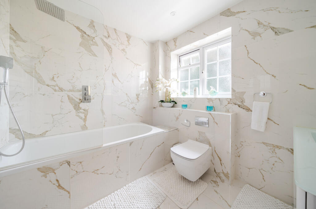 1330305-12-688b38...